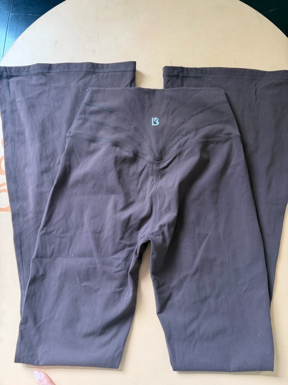 Buff bunny— flare leggings